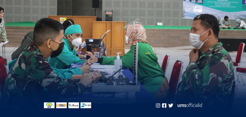 You are currently viewing UMS in Collaboration with TNI and Omah-Sambung to Hold Dose 1 Vaccination