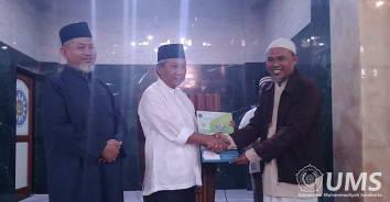 Read more about the article UMS Gelar Cinta Subuh, Laksanakan Serah Terima Masjid Sudalmiyah Rais