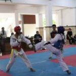 Read more about the article Asah Kemampuan, Taekwondo UMS dan USM Latih Tanding Bersama