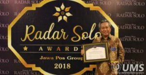 Read more about the article Tambah Usia Semakin Jaya, UMS Raih Penghargaan PTS Terbaik