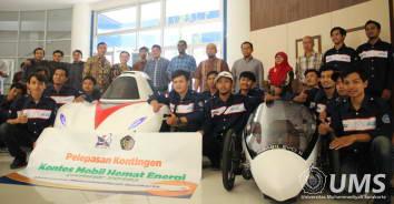 Read more about the article 3 Mobil Karya Mahasiswa Teknik UMS Siap Ikuti Kontes Mobil Hemat Energi di Malang