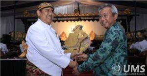 Read more about the article Dies Natalis ke-59: UMS Gelar Wayang Kulit dengan Tema “Semar Mbangun Kayangan”