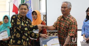 Read more about the article UMS Sebagai Penyelenggara Workshop Akreditasi Jurnal Ilmiah Nasional dari Ristekdikti