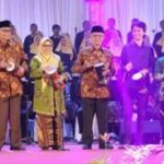 Read more about the article Rektor UMS Turut Me-Launching Theme Song Muktamar ke-48 Muhammadiyah
