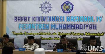 Read more about the article Rakornas Pesantren Muhammadiyah di UMS Bahas Tantangan Perkembangan Zaman di Dunia Pendidikan