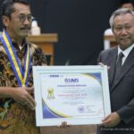 Sumpah Profesi Guru, Rektor UMS: Guru Profesional adalah Guru yang Dirindukan. Foto Humas UMS