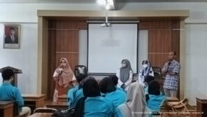 Read more about the article Kenalkan Iklim Perkuliahan Kedokteran, SMA Muhammadiyah PK Kottabarat Surakarta Belajar di FK UMS
