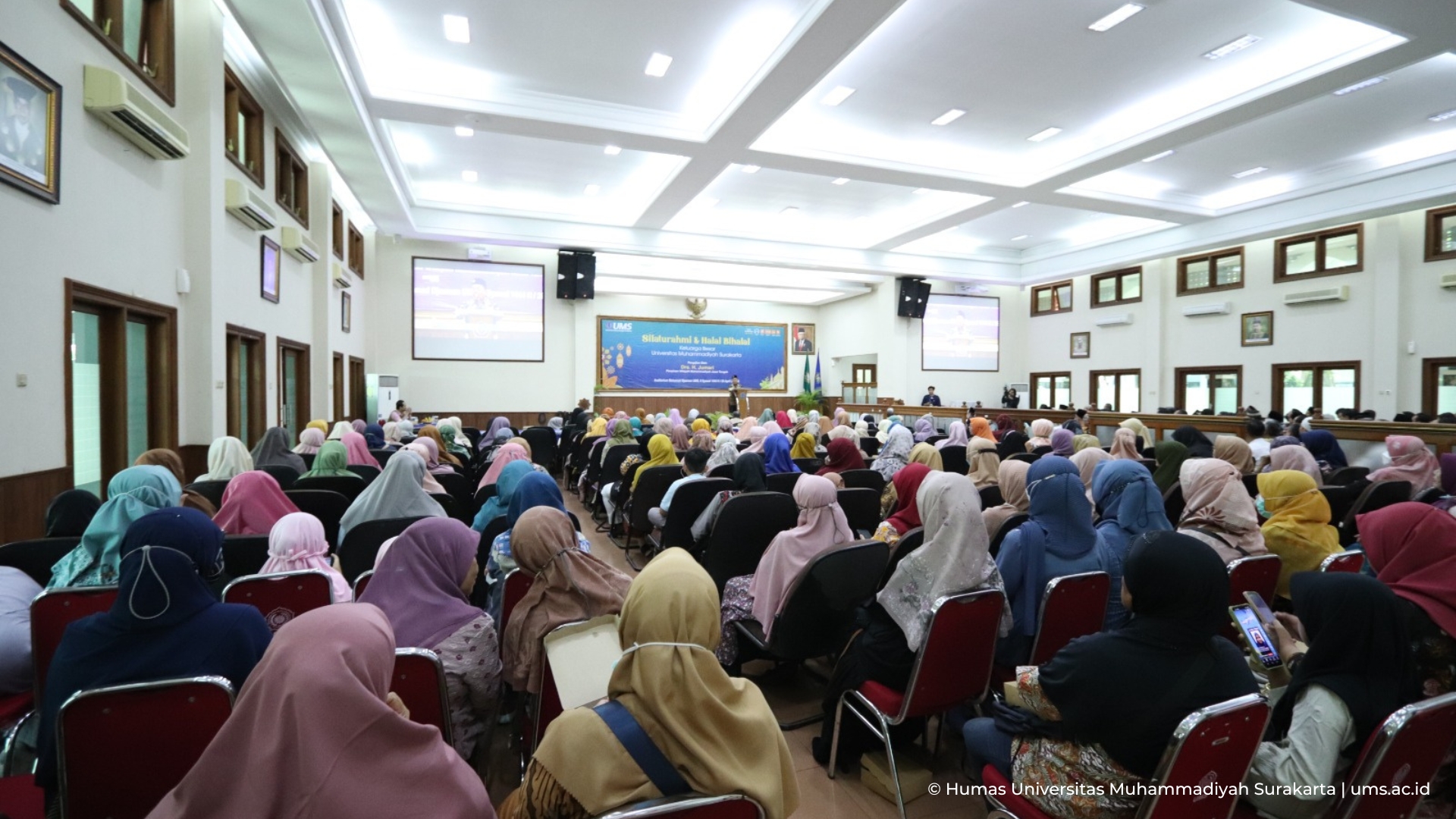 Read more about the article UMS Gelar Silaturahmi dan Halal Bihalal, Rekatkan Ukhuwah Tebarkan Kebaikan