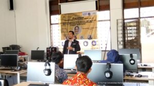 Read more about the article Tim Dosen FKIP UMS Perkuat Kapasitas Guru SMP dan MTs Sukoharjo Lewat Pelatihan Pengajaran Reflektif