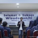 Read more about the article FKI UMS Lepas Calon Wisudawan, Khairul: Bangun Jaringan Sejak Dini