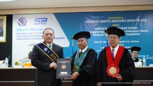 Read more about the article Kombespol Purwadi Wahyu Anggoro Resmi Menyandang Gelar Doktor di UMS