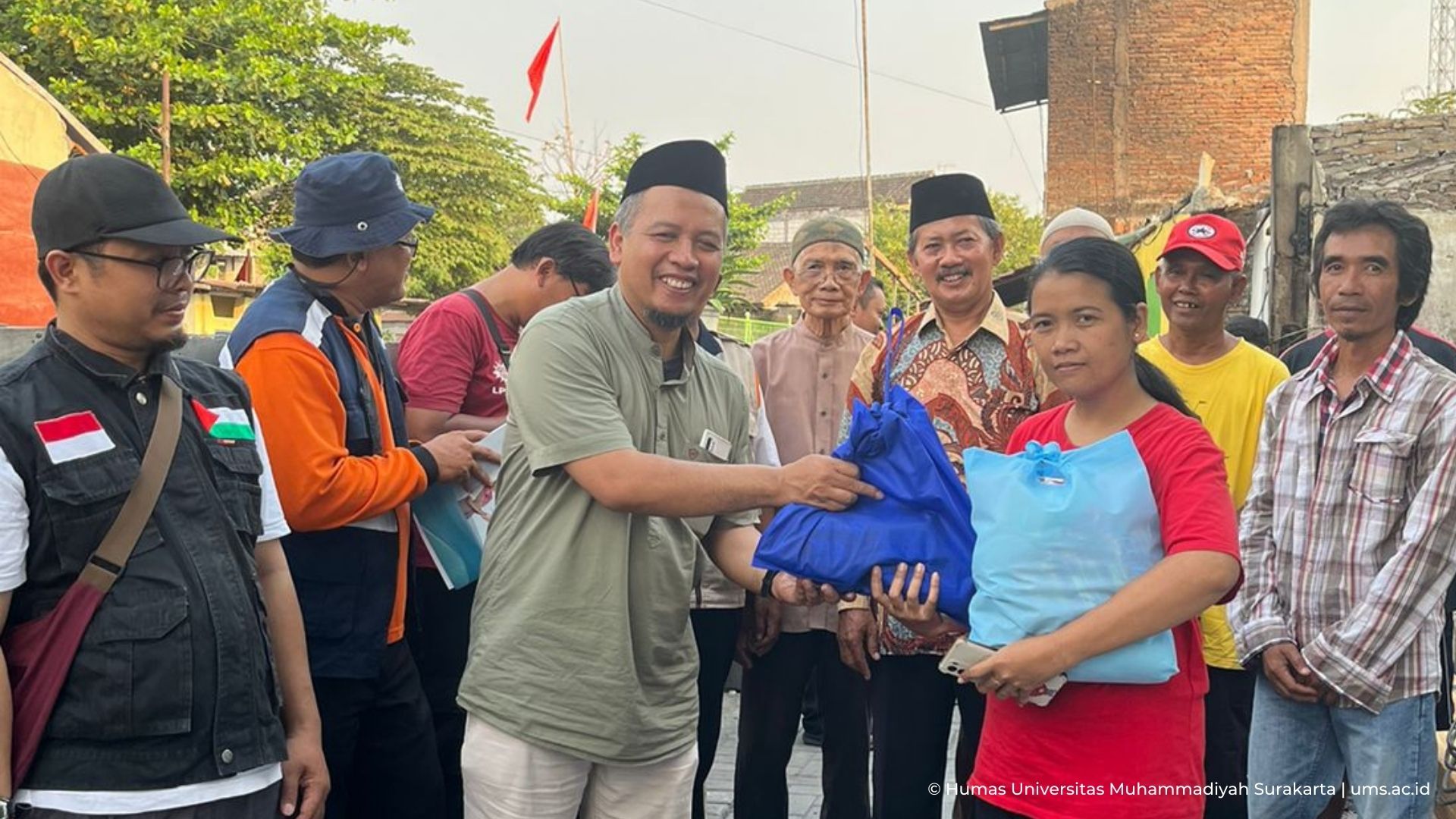 Read more about the article PDM Kota Surakarta Akan Bangun 4 Hunian Sementara Bagi Korban Kebakaran Pasar Kliwon