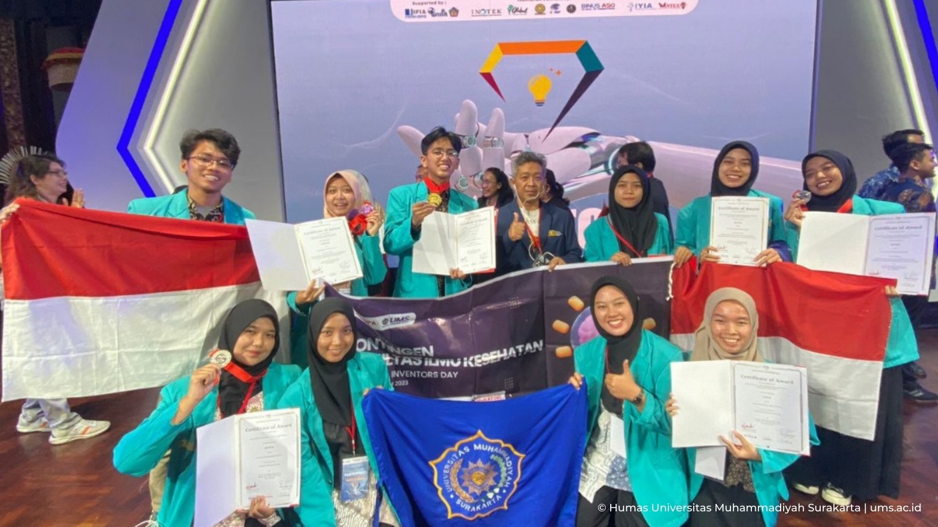 Read more about the article Tim Mahasiswa FIK UMS Raih 1 Gold Medal, 2 Silver Medal dan 1 Bronze Medal pada Ajang Indonesia Inventors Day 2023