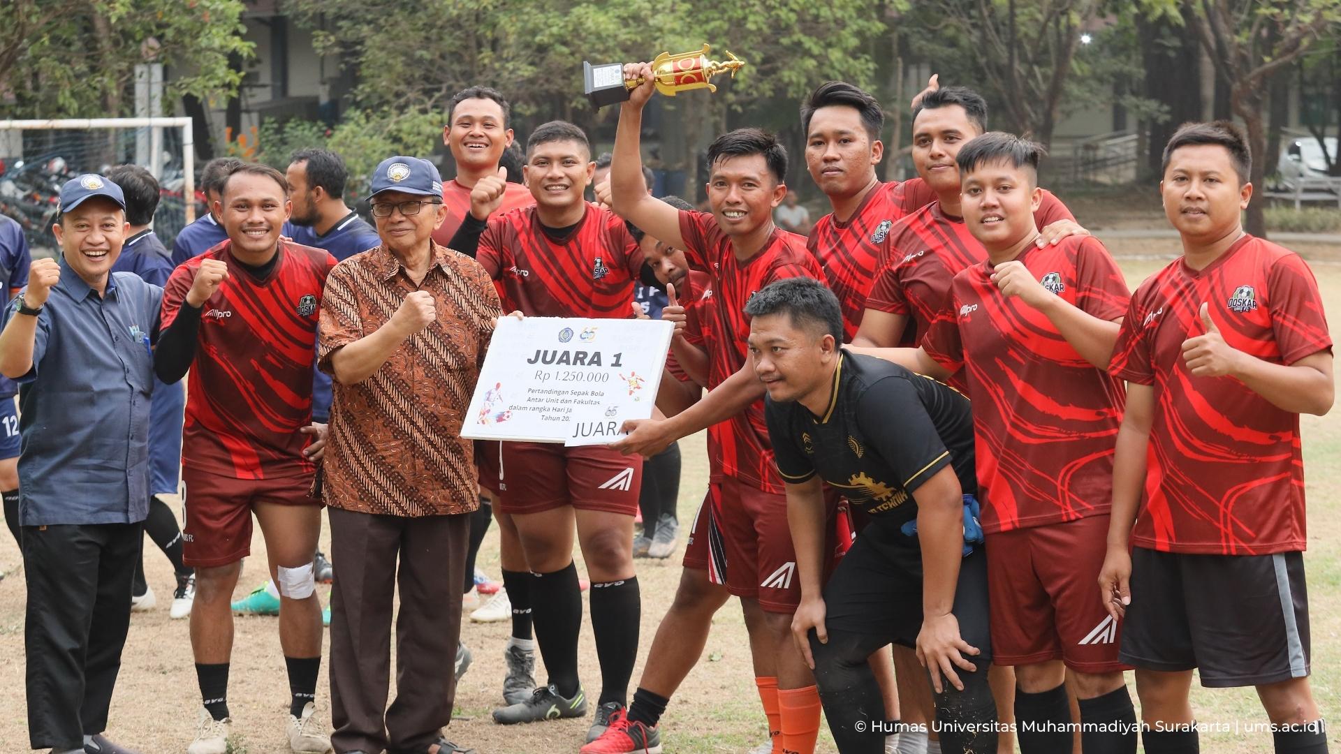 Read more about the article Tim Satpam Juara I, Sepak Bola Harijadi ke-65 UMS