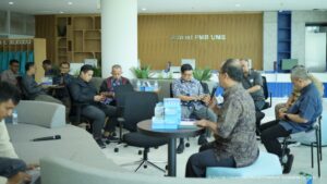 Read more about the article Panitia Penyelenggara Seleksi PMB TA 2024/2025 UMS Gelar Rapat Koordinasi