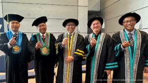 Read more about the article Rektor UMS Menjadi Senat Kehormatan dalam Wisuda UTP Malaysia