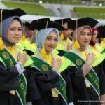 Read more about the article Wamen Kesehatan RI Berikan Pesan Kepada 1.645 Lulusan Polkesta di Edutorium UMS