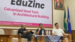 Read more about the article Bekali Mahasiswa di Dunia Kerja, Prodi Arsitektur UMS Gelar Praktisi Mengajar