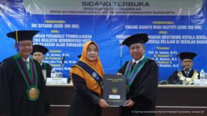 Read more about the article Sri Sutarni Catat Sejarah Sebagai Doktor Pendidikan Pertama yang Lahir dari Sekolah Pascasarjana UMS