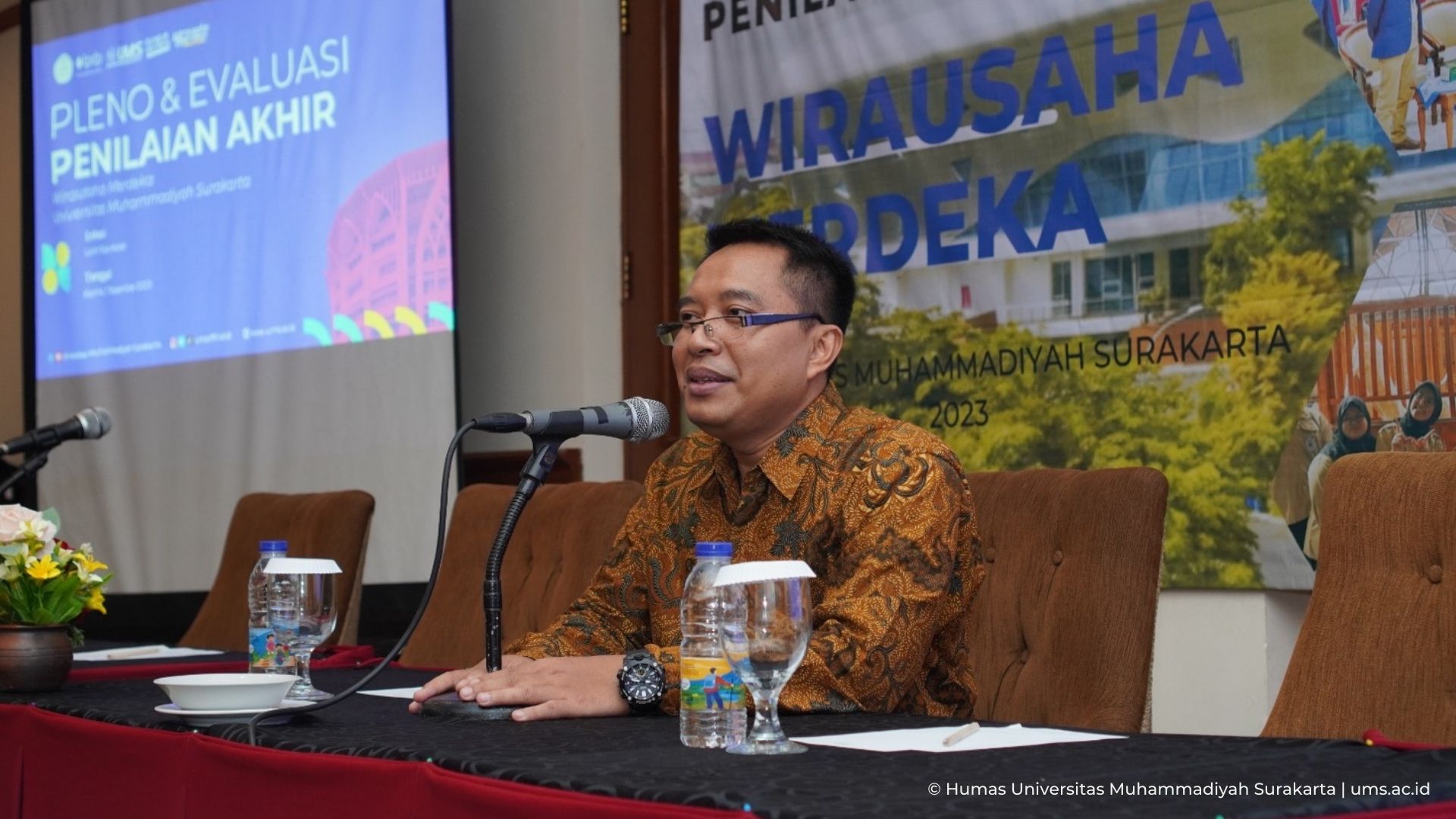 You are currently viewing Wirausaha Merdeka UMS 2023 Gelar Pleno dan Evaluasi Penilaian Akhir Bahas Konversi SKS