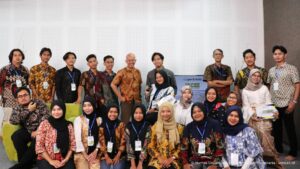 Read more about the article Prodi Ilmu Komunikasi UMS Sukses Menggelar Konferensi Internasional ICCEE 2024