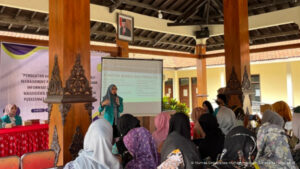 Read more about the article Tim Pengabdian UMS Berikan Edukasi Kesehatan Tentang Manajemen Asma