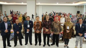 Read more about the article Seminar Nasional The 19th URECOL: Dorong Penelitian dan Pengabdian untuk Atasi Permasalahan Bangsa