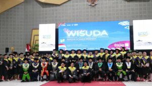 Read more about the article UMS Cetak Lulusan Profesional, Mandiri, Tangguh dan Punya Rekam Jejak Akademik