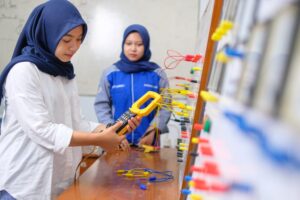 Read more about the article Menjadi Tuan Rumah KRI, UMS Cari Volunteer Liaison Officer (LO) Kontes Robot Indonesia 2024