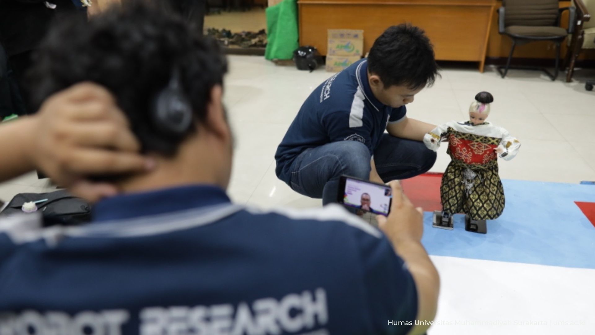 You are currently viewing Lolos Running Test, Tim Robot UMS Siap Maju ke Seleksi Tingkat Wilayah KRI 2024