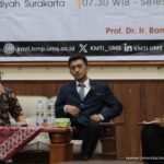 Read more about the article Kuliah Umum KMTI UMS, Bahas Optimalisasi Integrasi Sistem Penjadwalan dan Antropometri dalam Industri