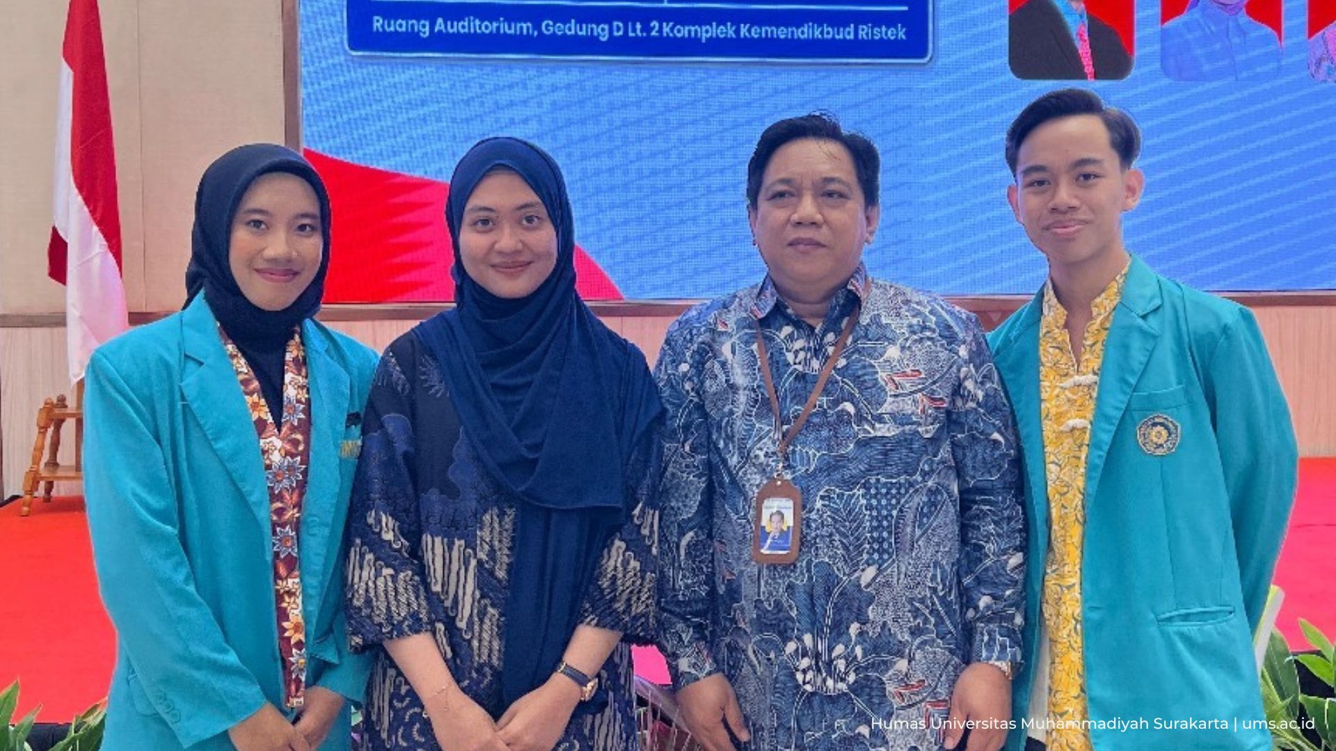 Read more about the article 2 Mahasiswa UMS Ikuti Pembekalan IISMA Awardee 2024, Harapkan Menjadi Representasi Indonesia Emas