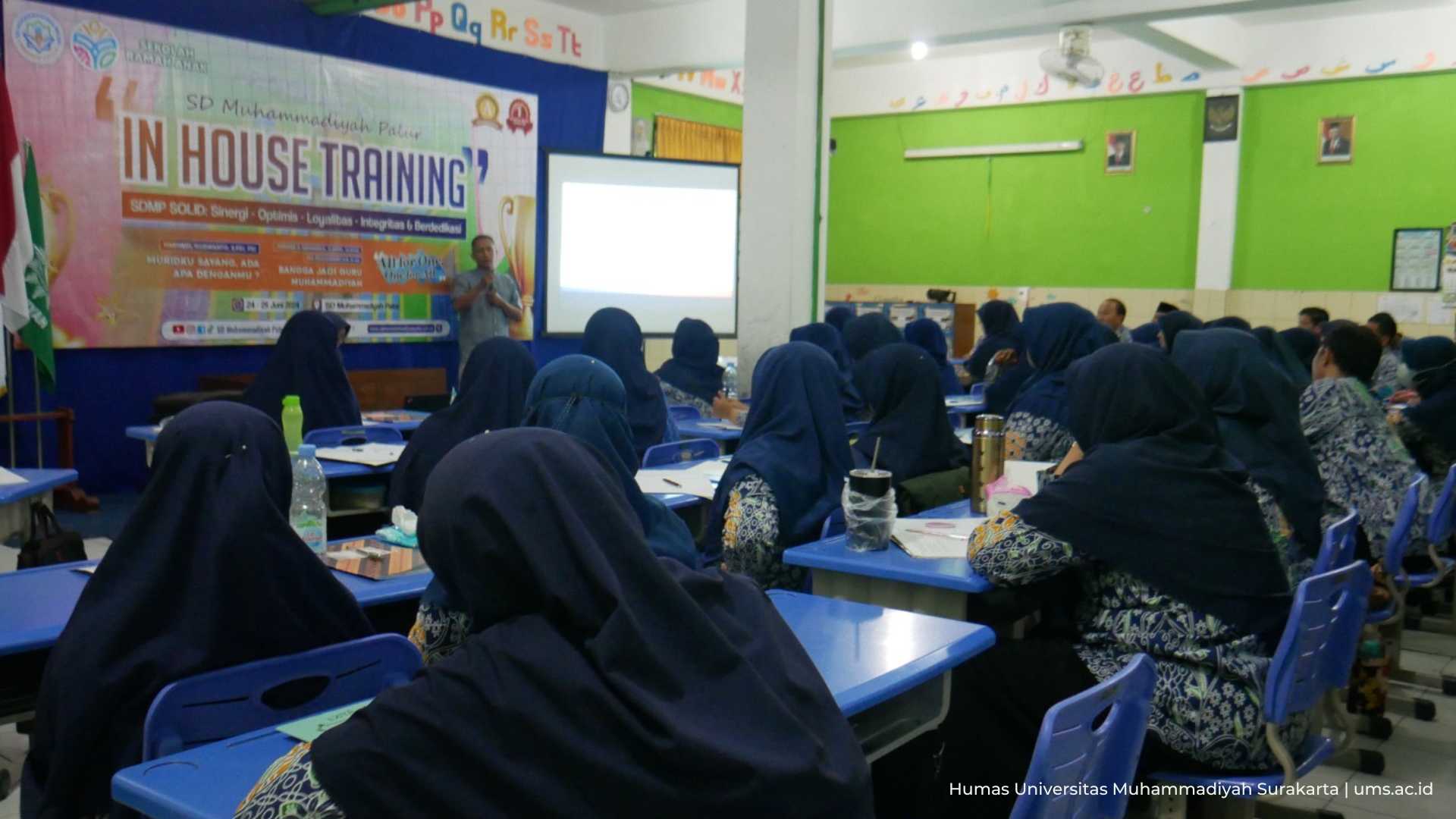 Read more about the article Meningkatkan Kompetensi Guru Staf Melalui IHT (In House Training) SD Muhammadiyah Palur