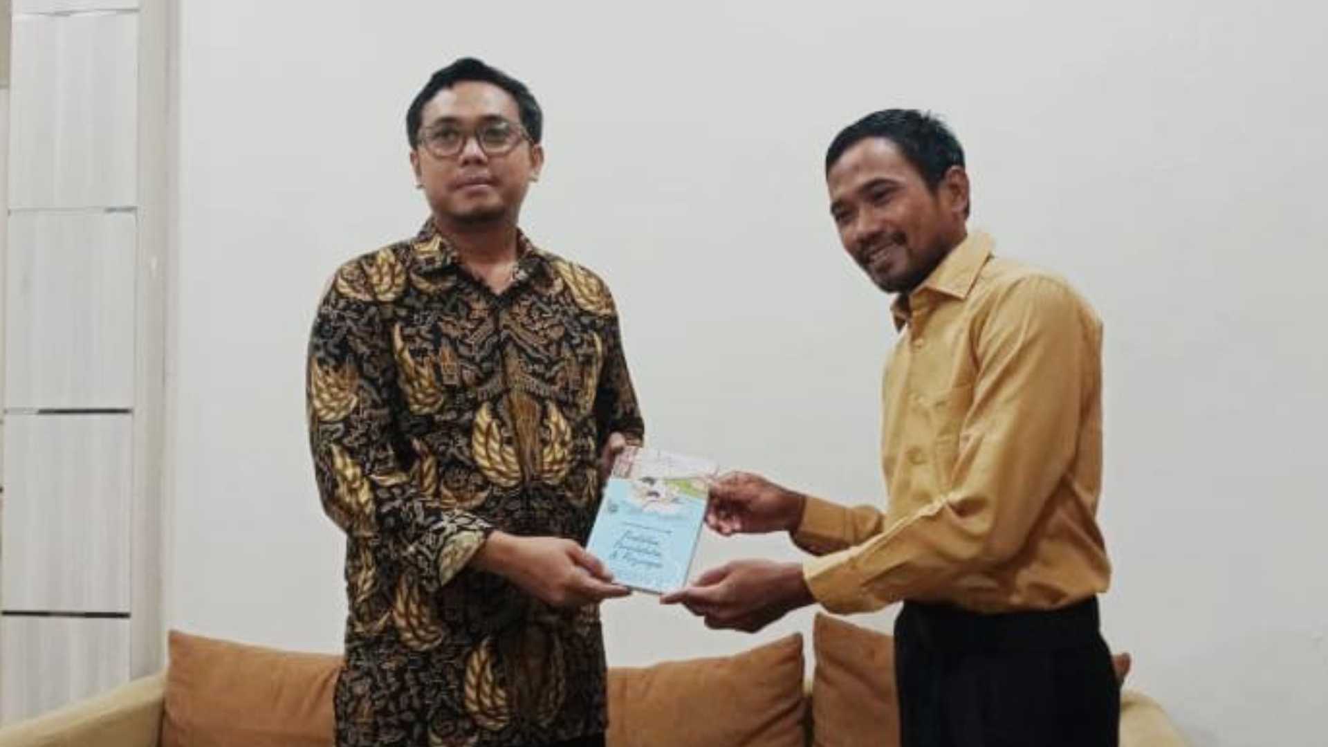 Read more about the article SMP At-Tin UMP Kunjungi Fakultas Ilmu Keguruan UMP Purwokerto, Silaturahmi dan Penjajakan Program