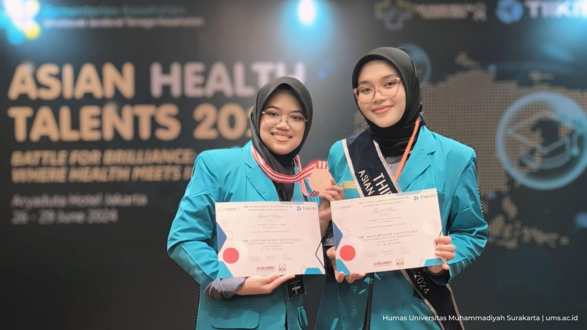 Read more about the article Inspiratif! 2 Mahasiswa Kesmas UMS Sabet Juara 3 Ajang Internasional The Asian Health Talent 2024