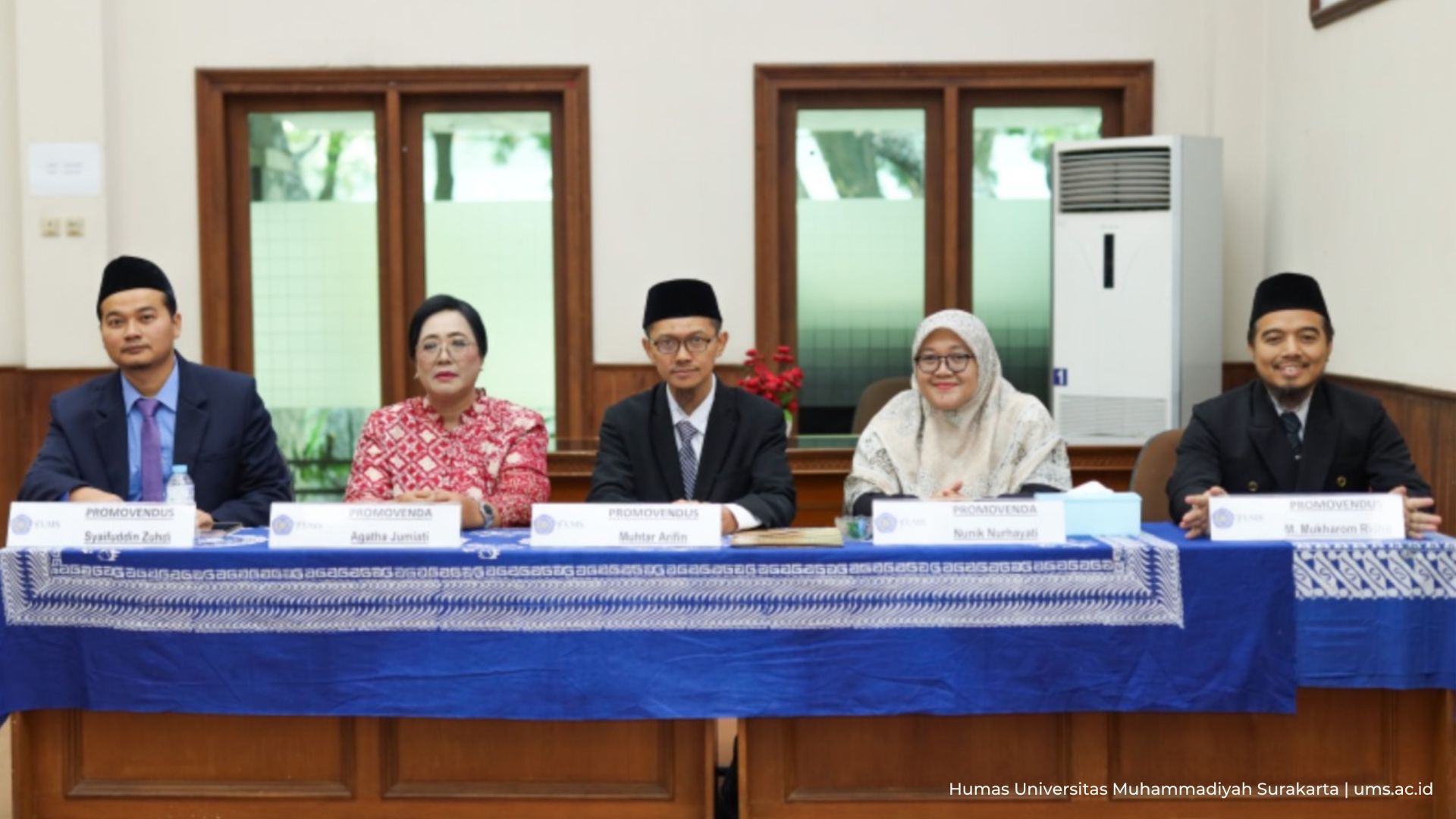 Read more about the article UMS Kukuhkan 5 Doktor Ilmu Hukum Bersamaan, Rektor UMS Sebut Sidang Massal