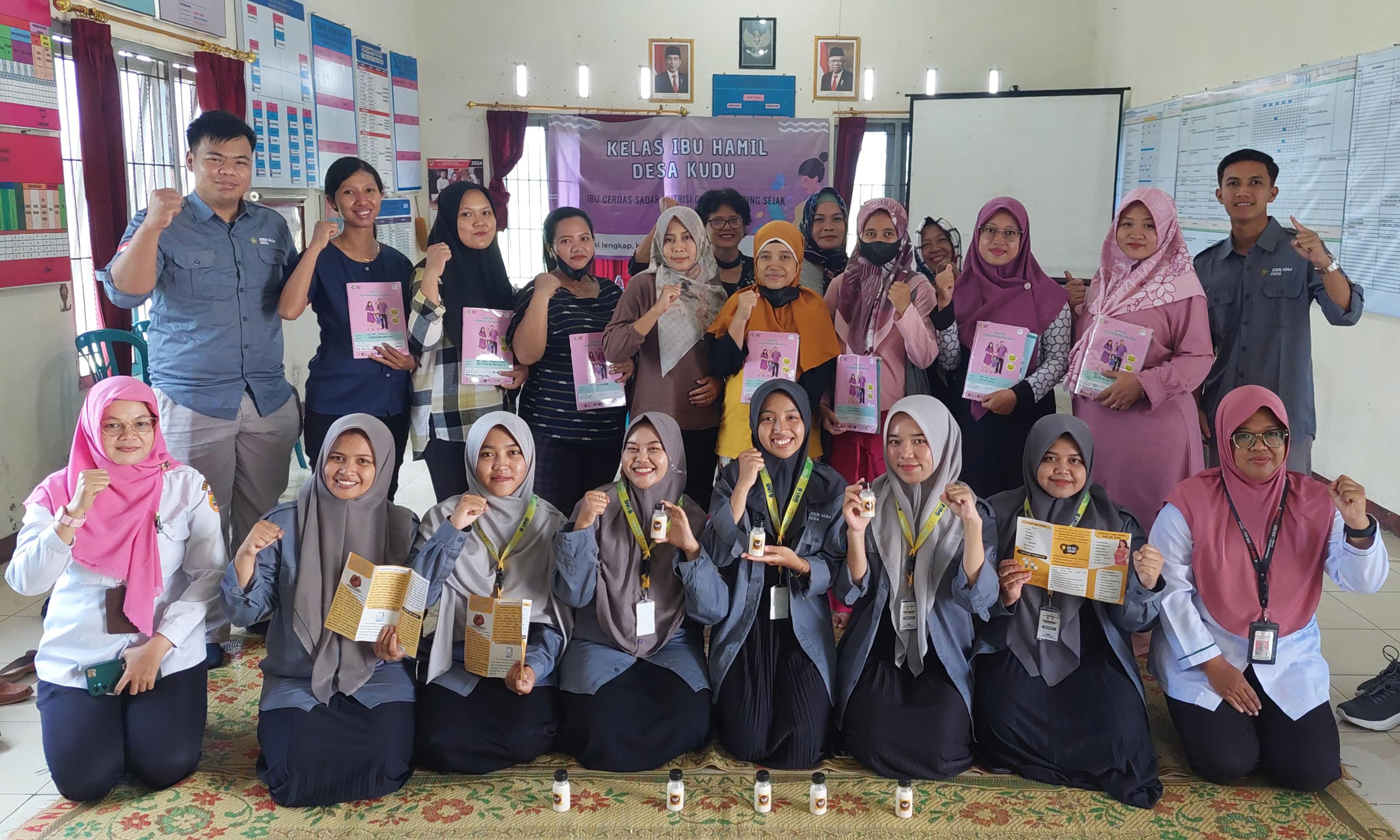 Read more about the article Mahasiswa KKN MAs Kelompok 21 melakukan pelatihan Pembuatan Susu Kurma untuk Ibu Hamil dalam Mengurangi Risiko Stunting