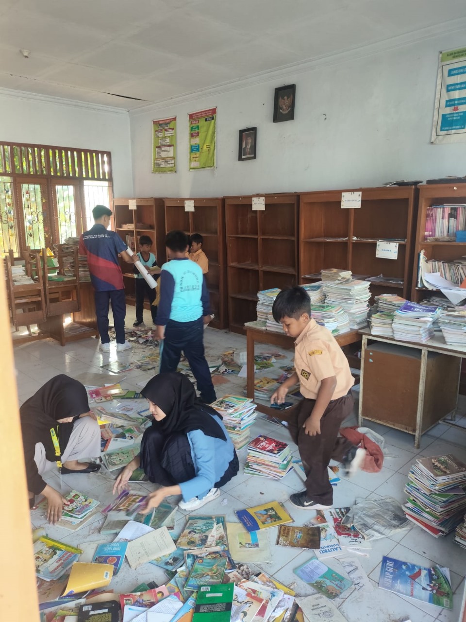 Read more about the article Bersama Sekolah, Tim KKN MAs 135 Diundang Oleh SD Negeri 01 Dawung Untuk Mengikuti Kegiatan Sekolah