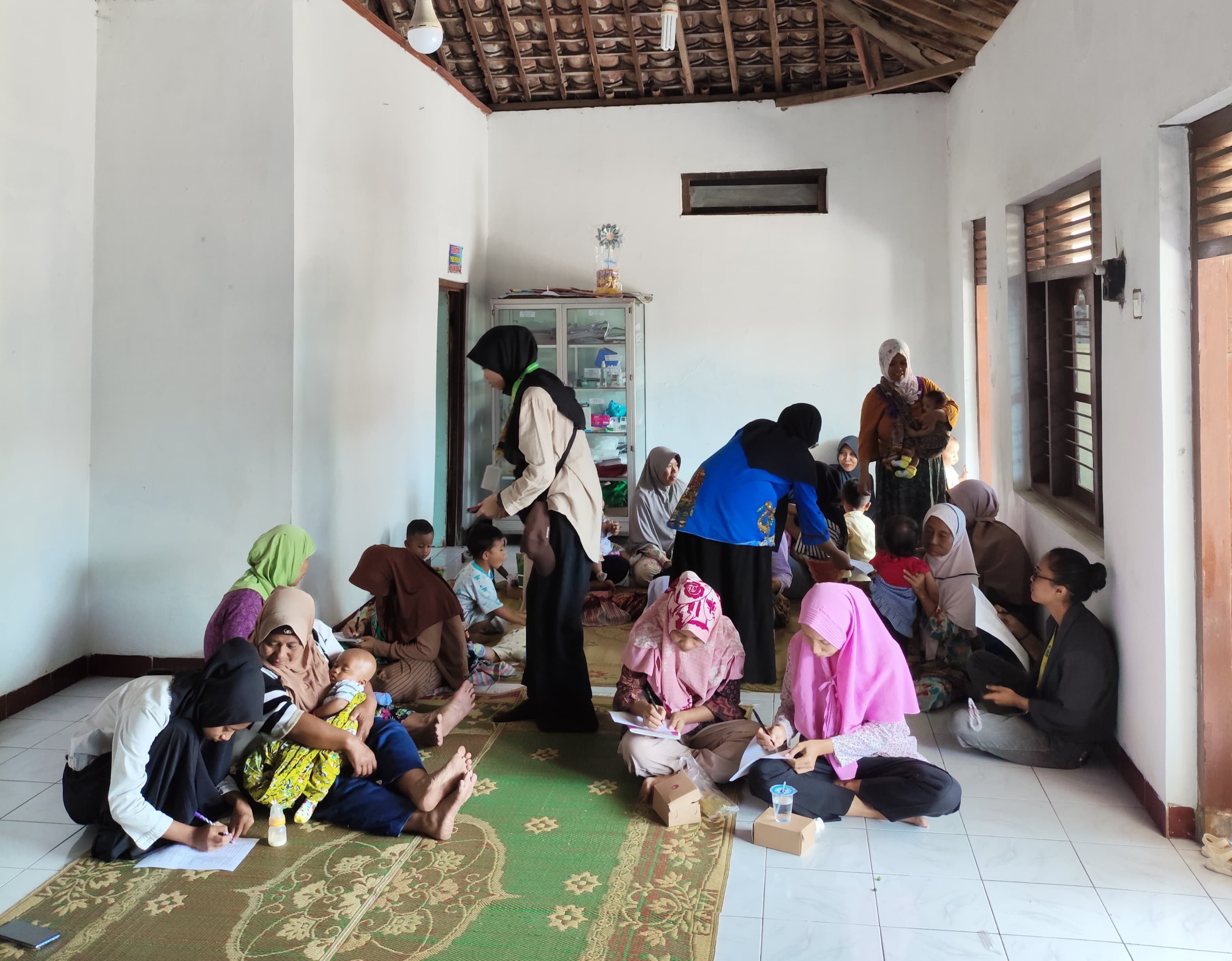 Read more about the article Langkah Cerdas: Edukasi ASI Eksklusif dan MPASI untuk Cegah Stunting di Desa Klumprit