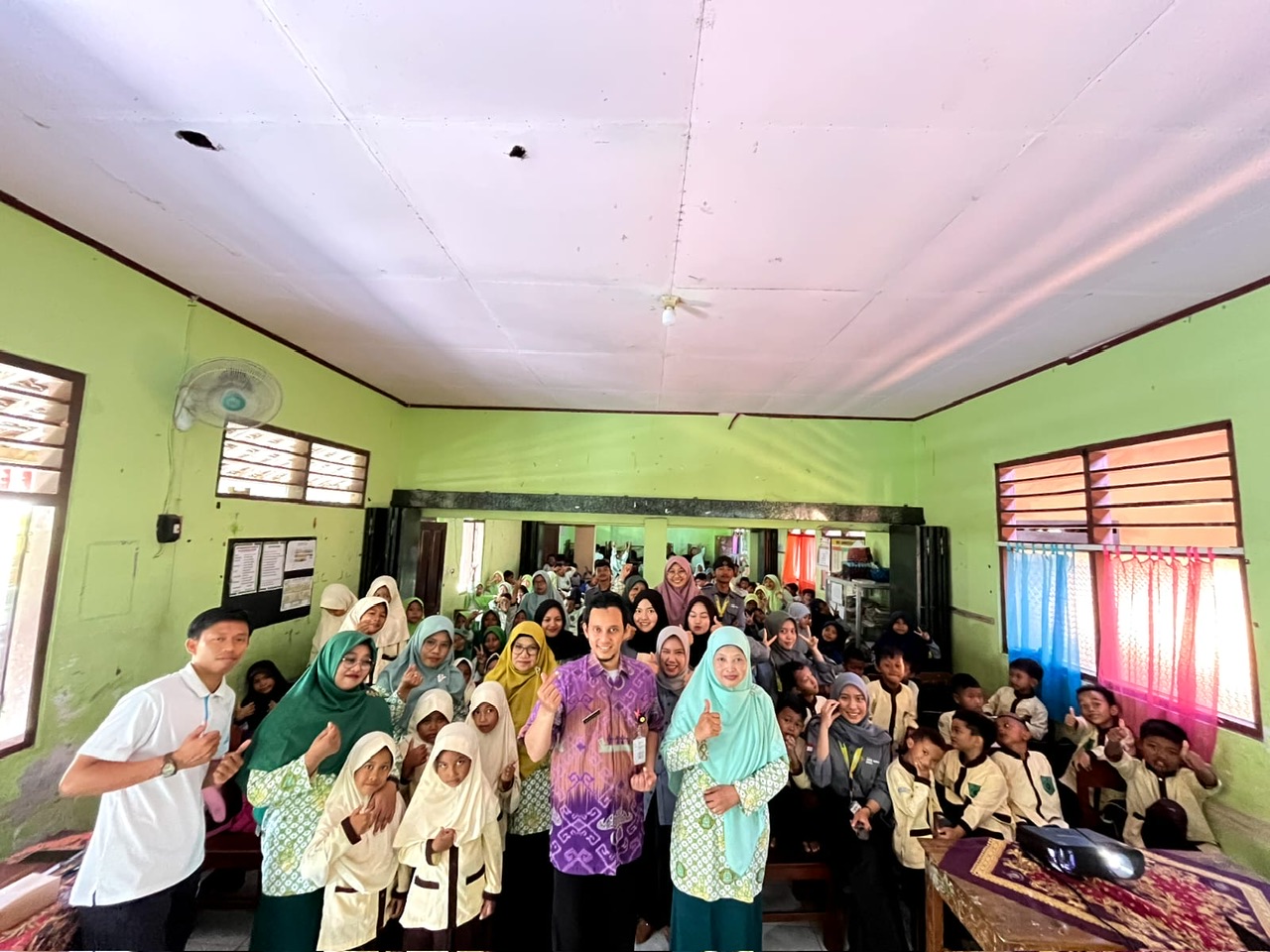 Read more about the article Ikuti Sosialisasi Pencegahan Bullying oleh KKN MAs Tim 65, Siswa MIM Tanjung Siap Jadi Teladan Anti Bullying!