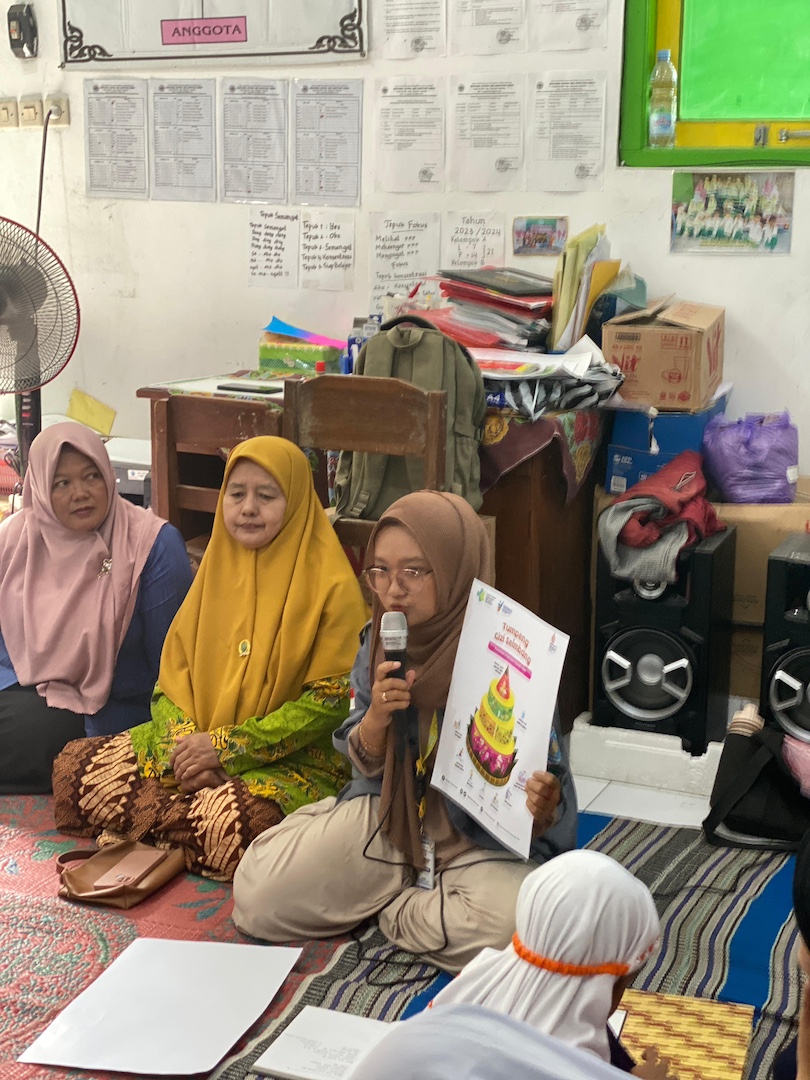 Read more about the article Cegah Malnutrisi! KKN MAs Tim 59 Berikan Sosialisasi Gizi Seimbang Kepada Wali Murid TK ABA di Desa Laban