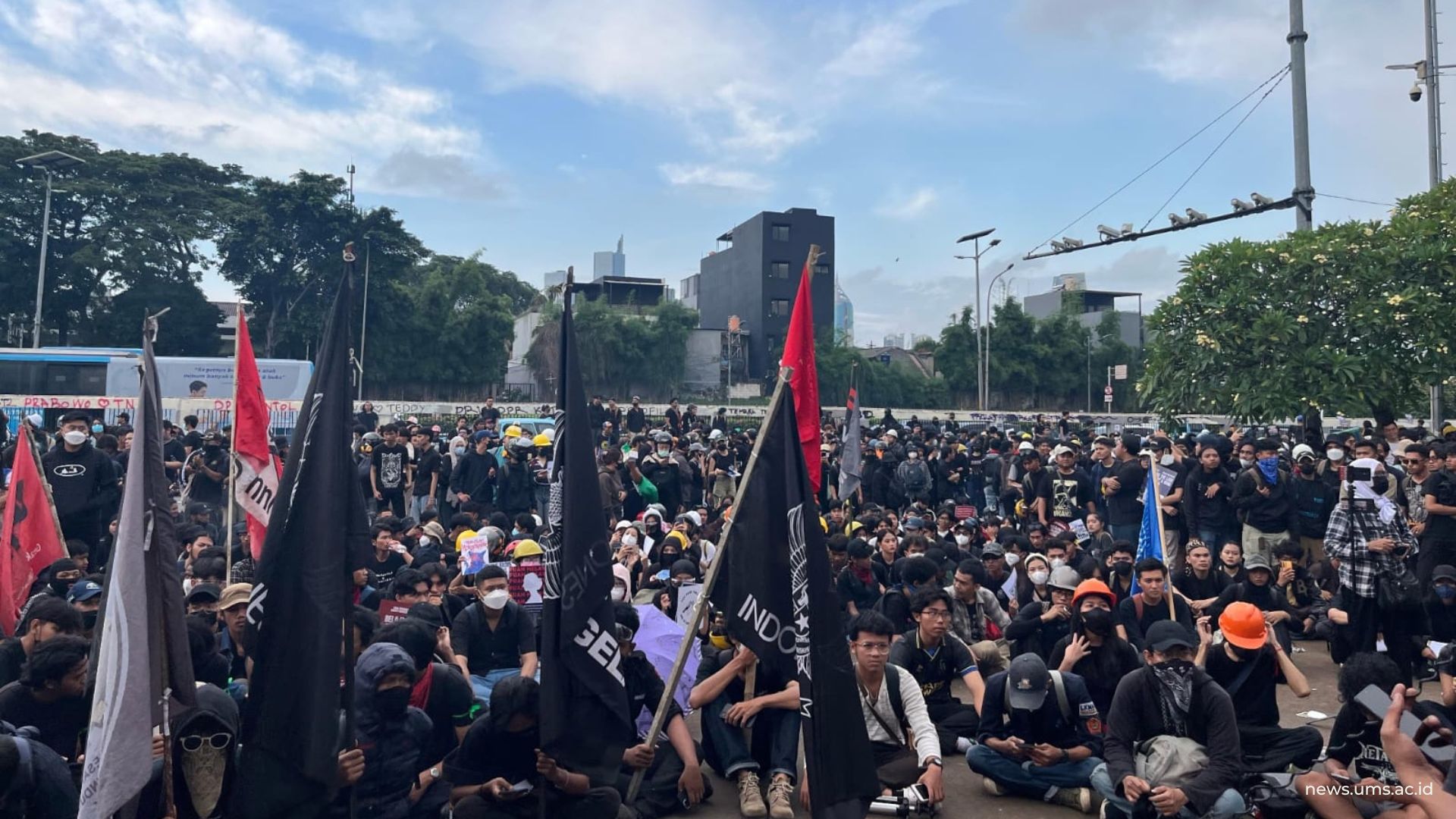 Demo Mahasiswa Dosen Komunikasi UMS Kampus UMS UMS Berita UMS Universitas Muhammadiyah Surakarta