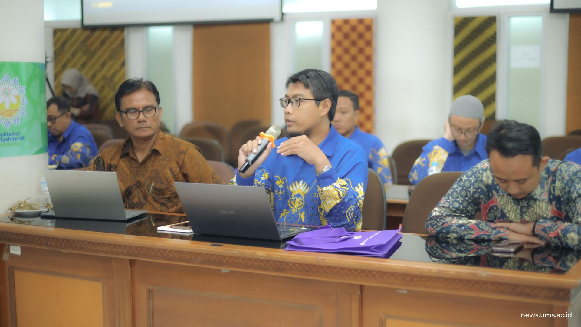 Salah satu peserta workshop yang juga dosen Prodi Farmasi UMS, Peni Indrayudha, S.F., M.Biotech., Apt., Ph.D.