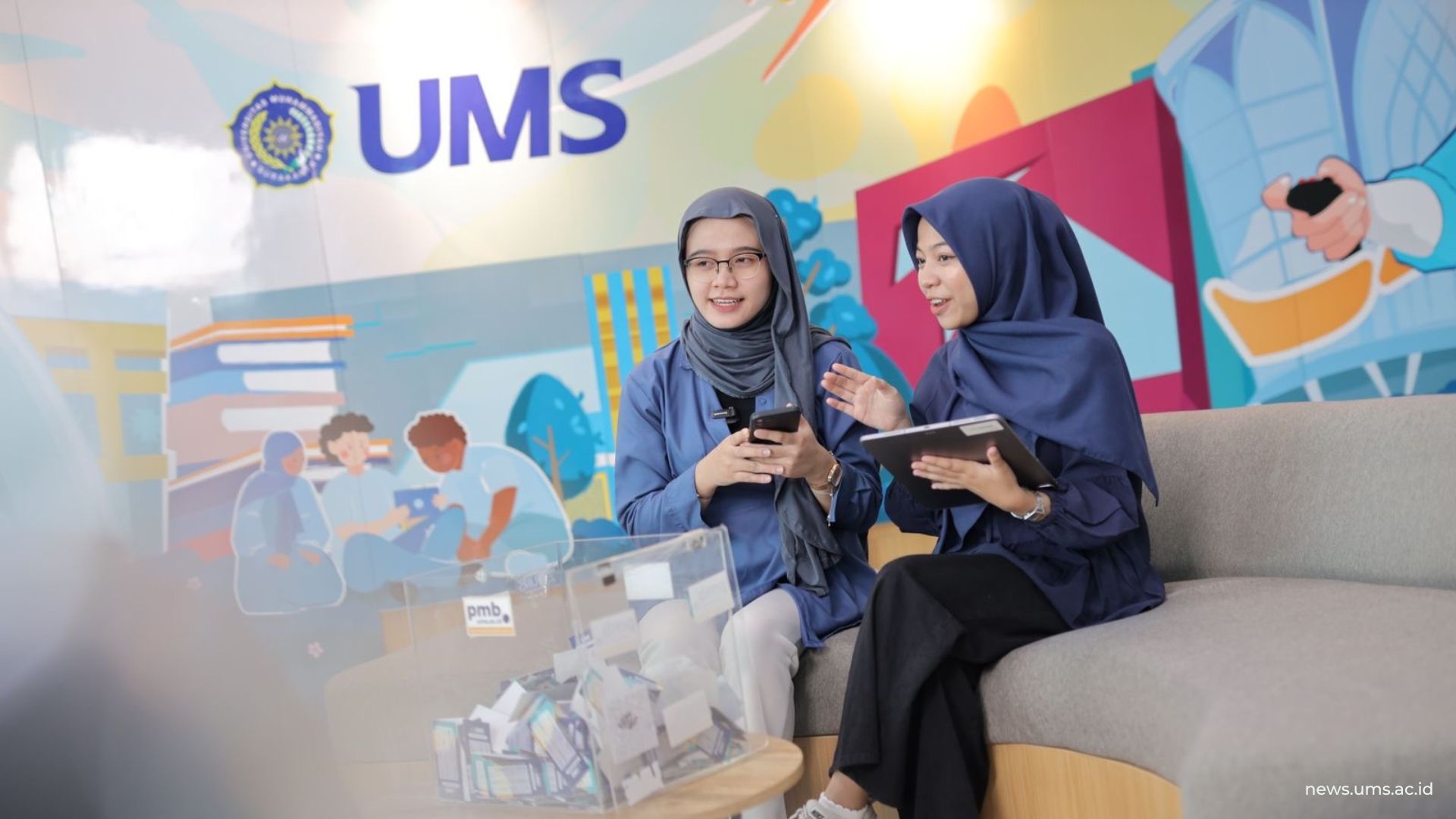 Keseruan Live Streaming Soft Launching Penerimaan Mahasiswa Baru UMS Jalur UTBK. (Foto: Imam Safii)