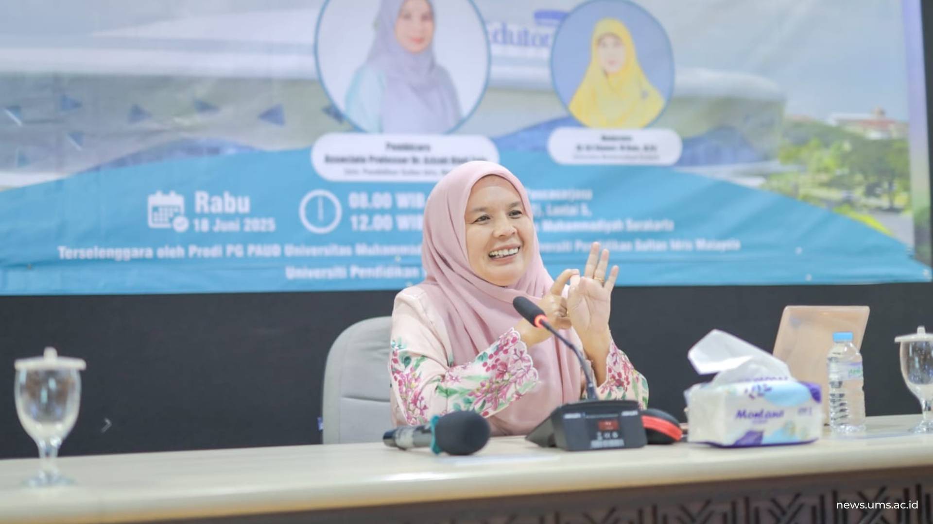 Prof. Madya Dr Azizah Binti Zain dari Universiti Pendidikan Sultan Idris, Malaysia saat menyampaikan materi. Foto Imam Safii