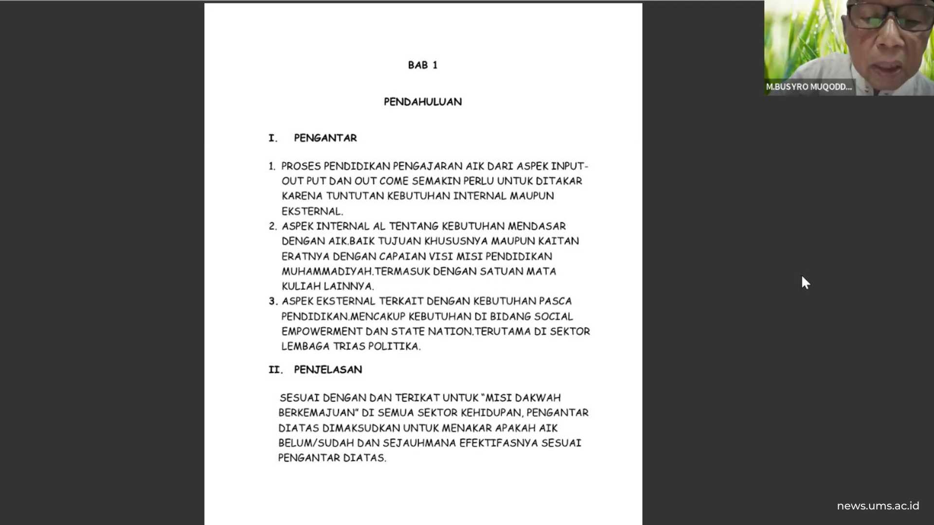 Busyro Muqoddas saat memaparkan materinya di Webinar AIK UMS, Senin (28/7)