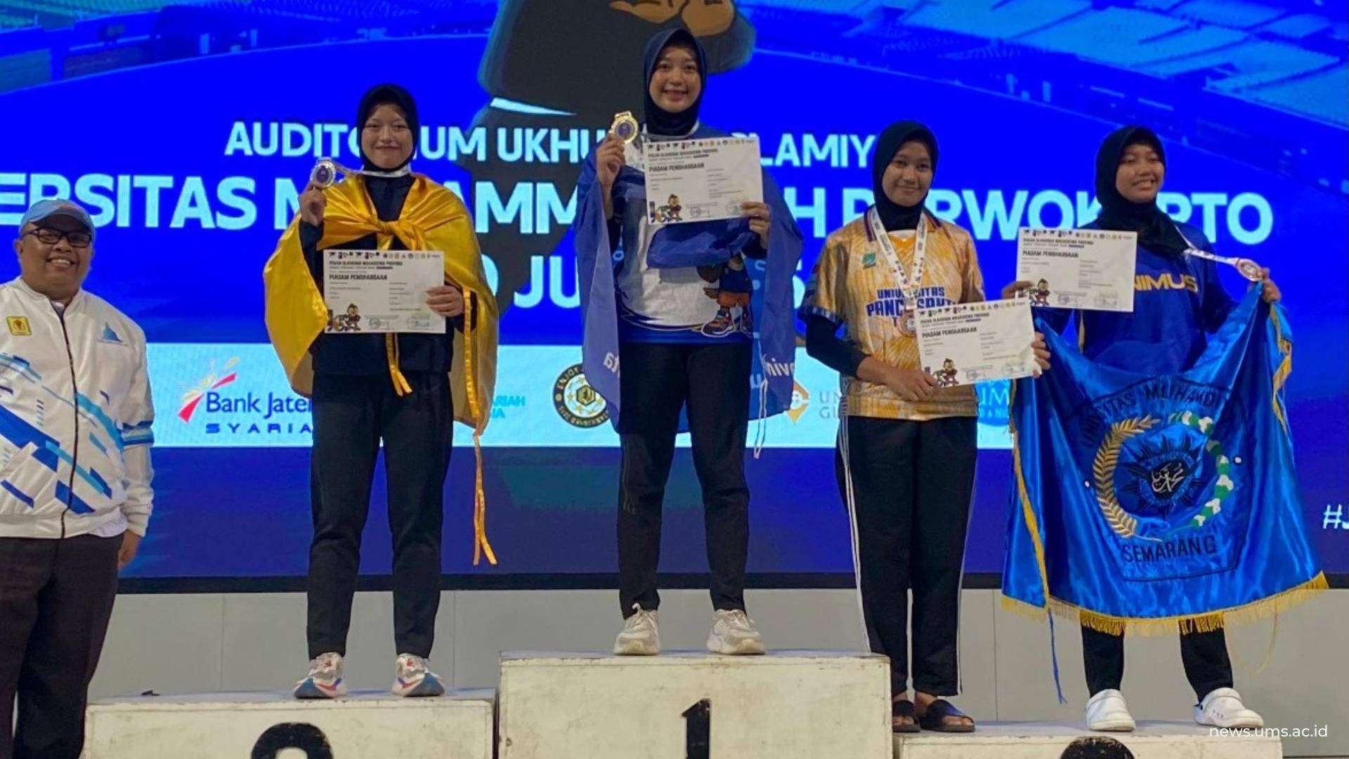Rayhana Maulida Syakiroh, mahasiswa angkatan 2023 Prodi Pendidikan Jasmani UMS, sukses meraih medali emas pada kategori tanding kelas E putri dalam ajang Pekan Olahraga Mahasiswa Provinsi (POMPROV) Jawa Tengah Tahun 2025 cabang olahraga (cabor) pencak silat.