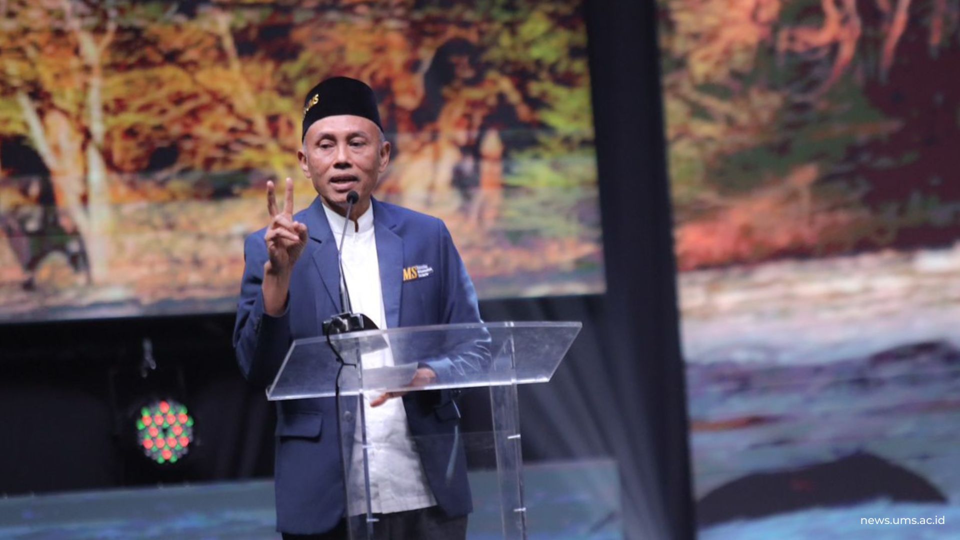 Rektor Universitas Muhammadiyah Surakarta (UMS) Prof. Dr. Harun Joko Prayitno, M.Hum.