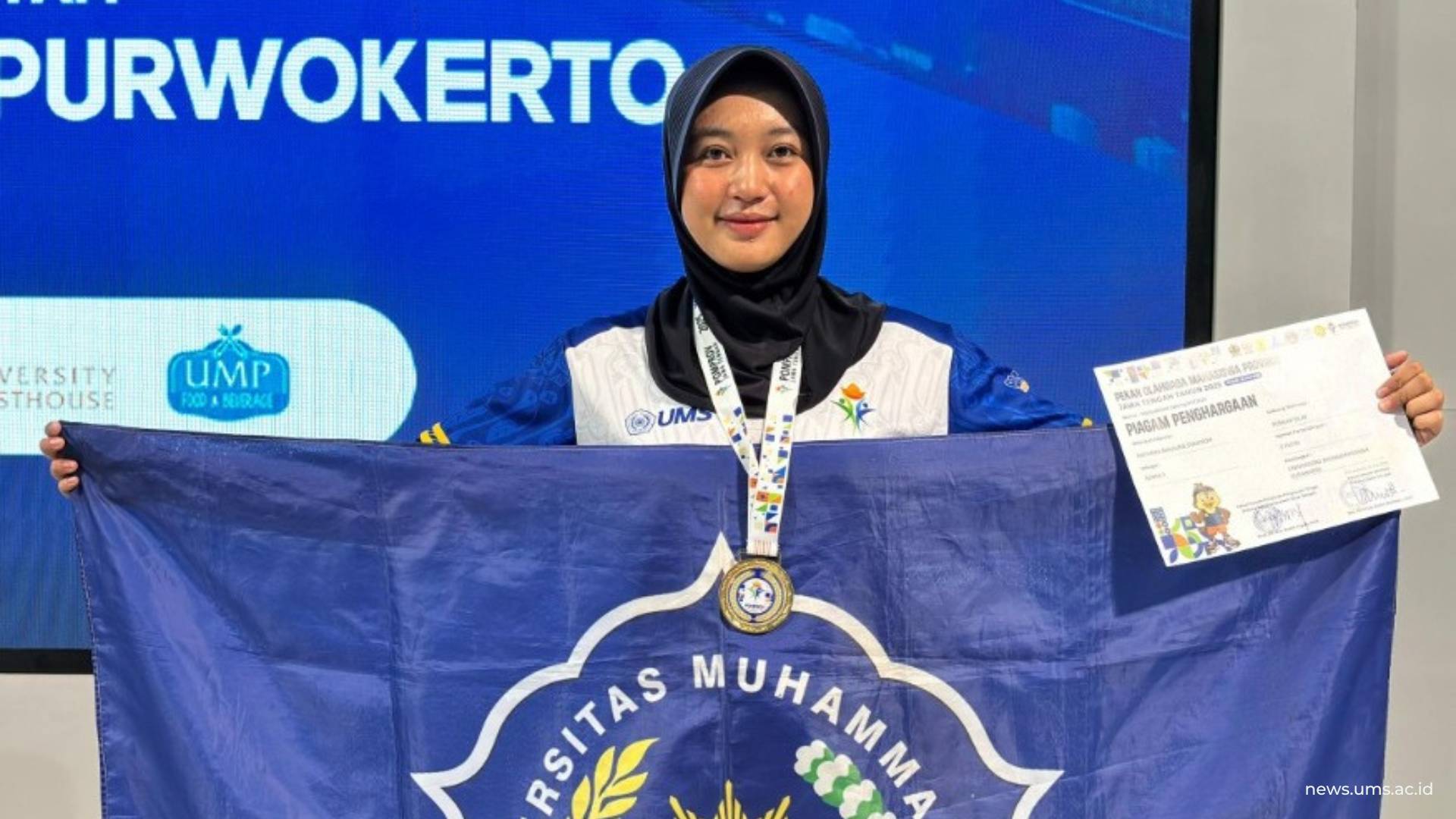 Mahasiswa angkatan 2023 Prodi Pendidikan Jasmani UMS, Rayhana Maulida Syakiroh, meraih medali emas pada kategori tanding kelas E putri dalam ajang Pekan Olahraga Mahasiswa Provinsi (POMPROV) Jawa Tengah Tahun 2025 cabang olahraga (cabor) pencak silat.