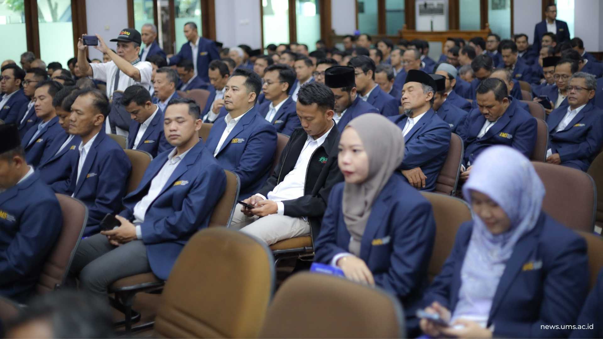 perserta pelantikan pejabat struktural UMS